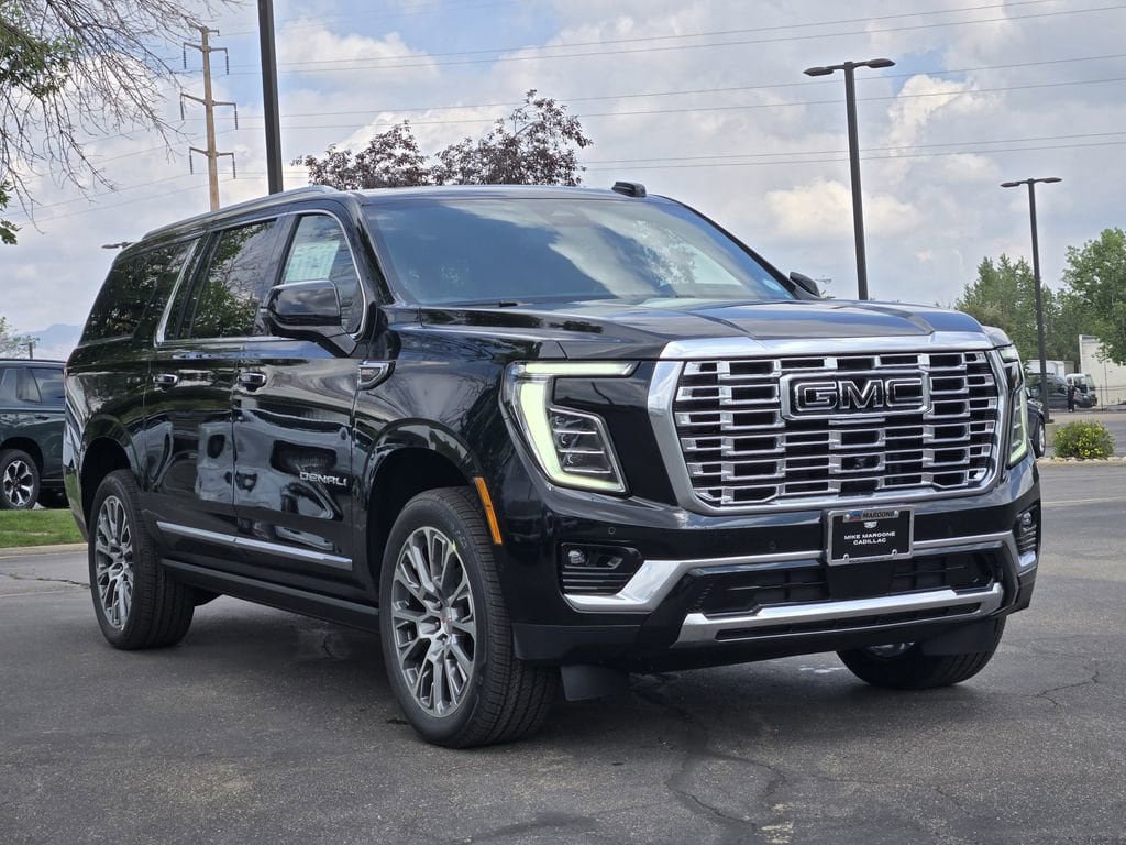 New 2026 GMC Yukon XL Denali w/ Denali Reserve Package AWD/4WD image 2