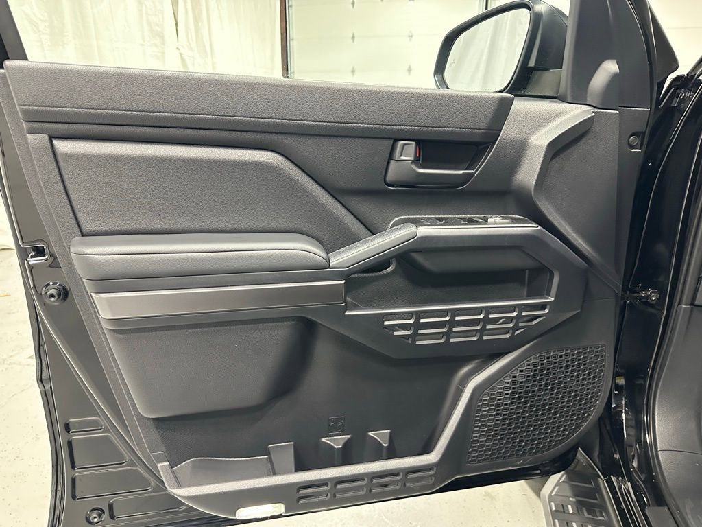 Used 2025 Toyota 4Runner TRD Off-Road Premium w/ Tow Technology Package image 8