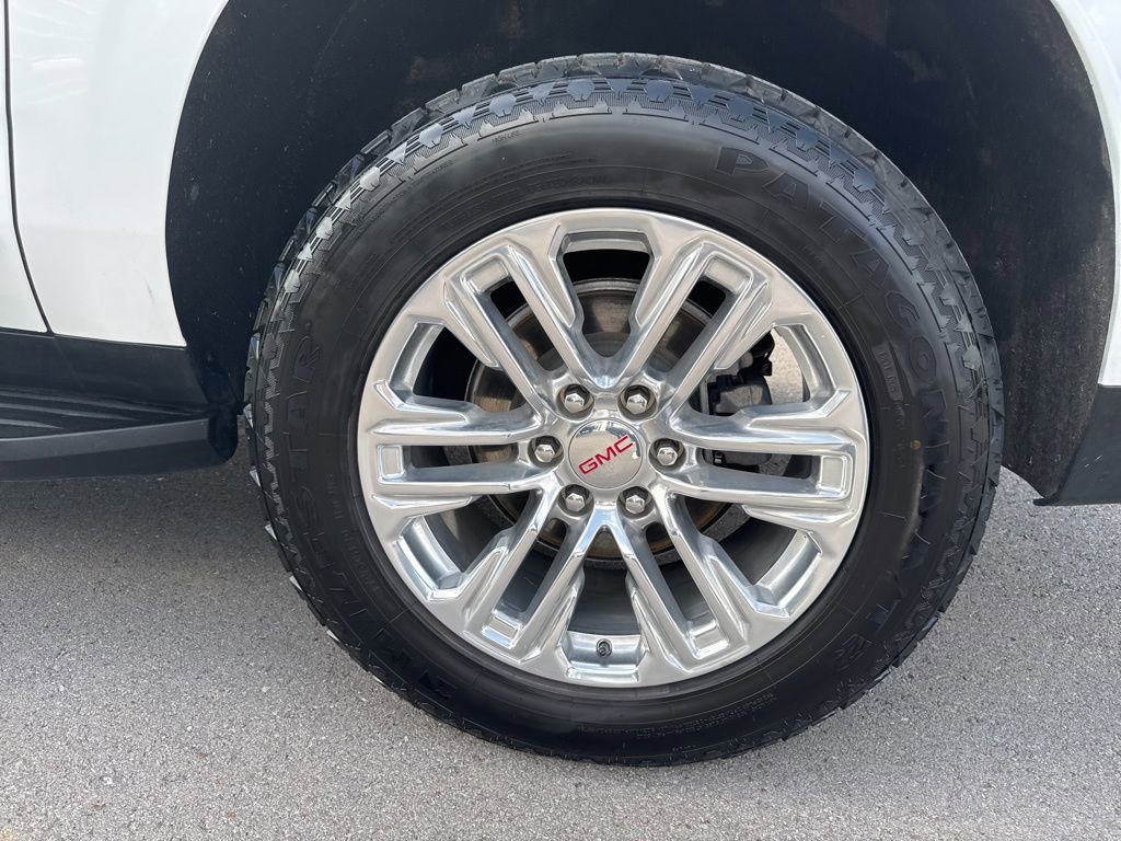Used 2024 GMC Yukon XL SLT RWD image 25