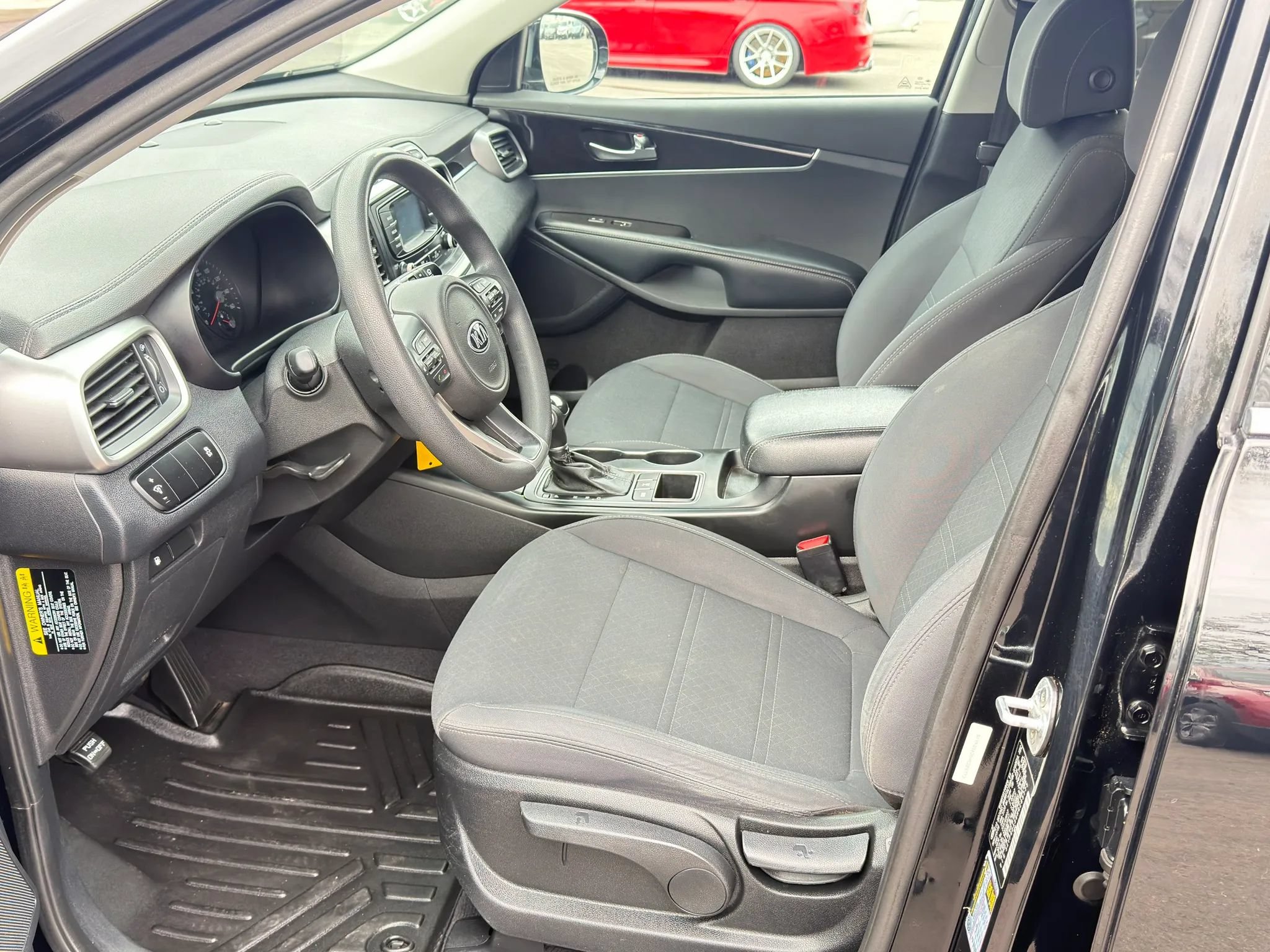 Used 2017 Kia Sorento AWD image 11