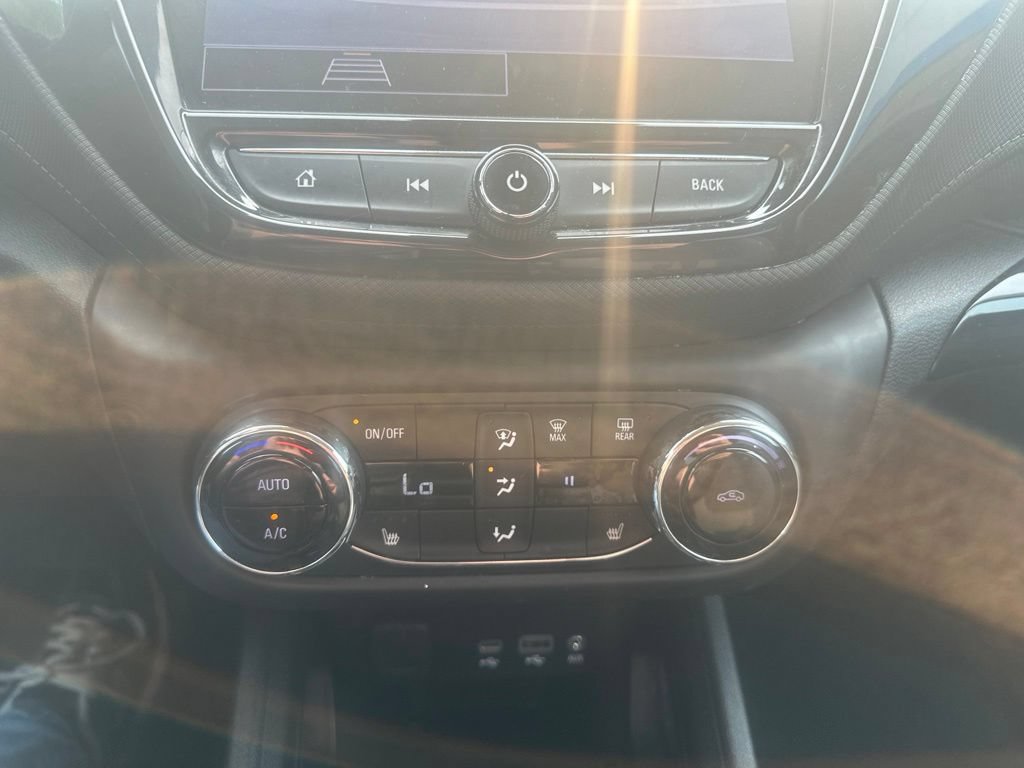 Used 2021 Chevrolet TrailBlazer LT w/ Convenience Package AWD/4WD image 17