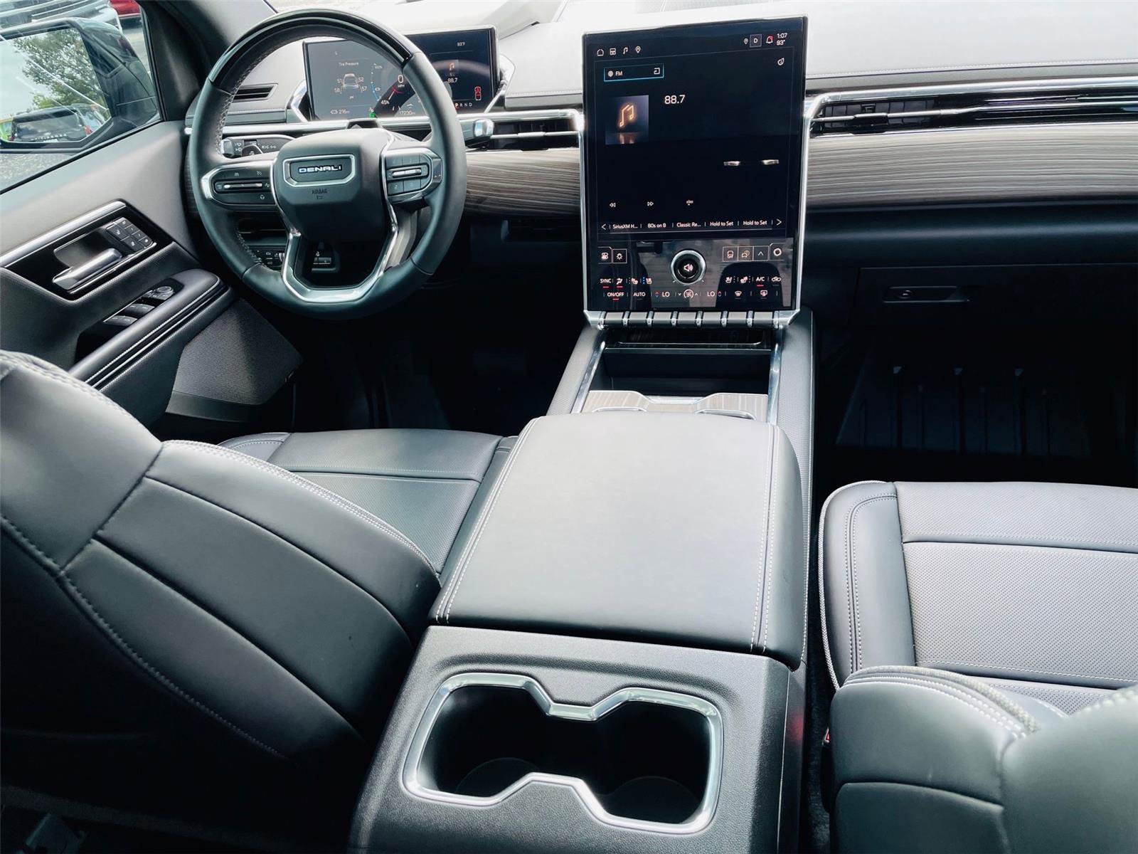Used 2025 GMC Sierra EV Denali AWD/4WD image 33