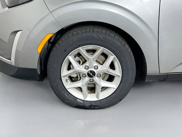 Used 2024 Kia Soul LX w/ Option Group 015 FWD image 24