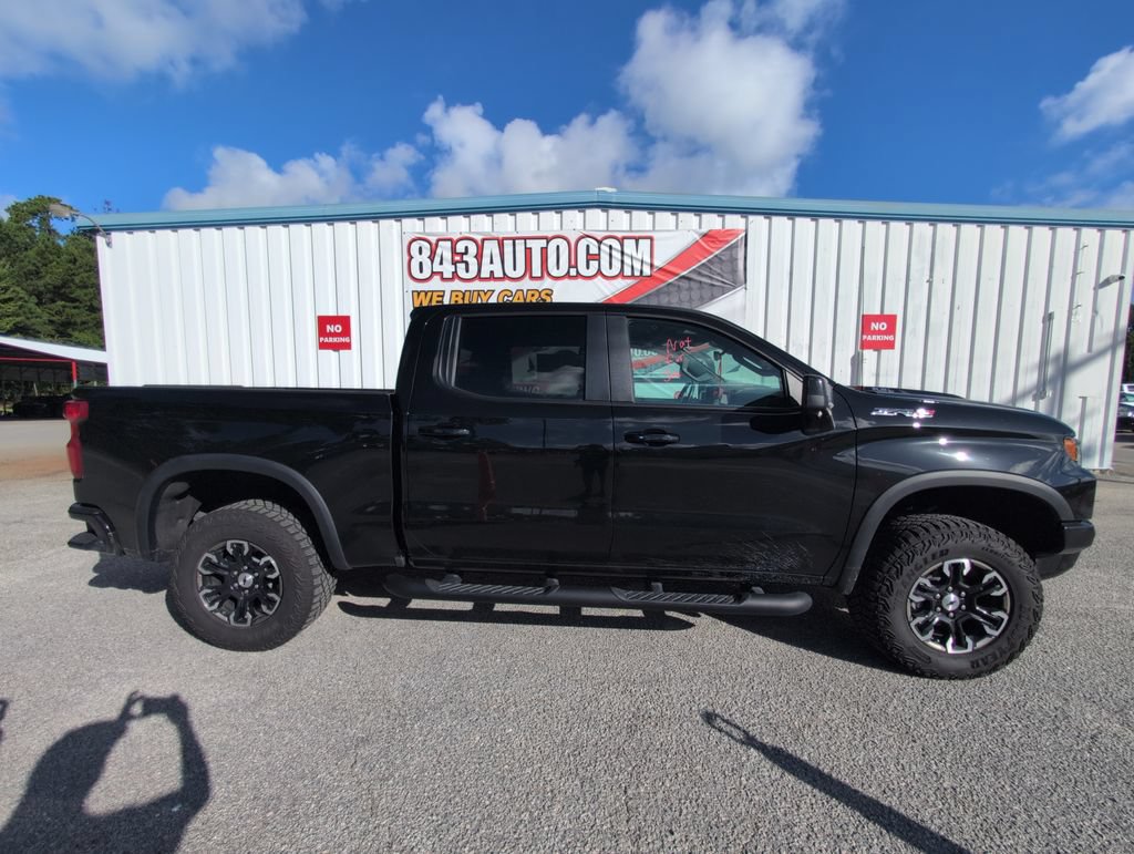 Used 2025 Chevrolet Silverado 1500 ZR2 w/ Technology Package AWD/4WD image 9