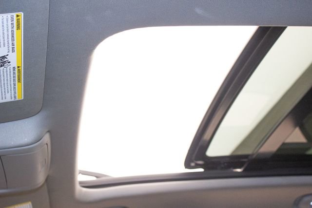 Used 2023 Cadillac XT4 Luxury w/ Cold Weather Package image 19