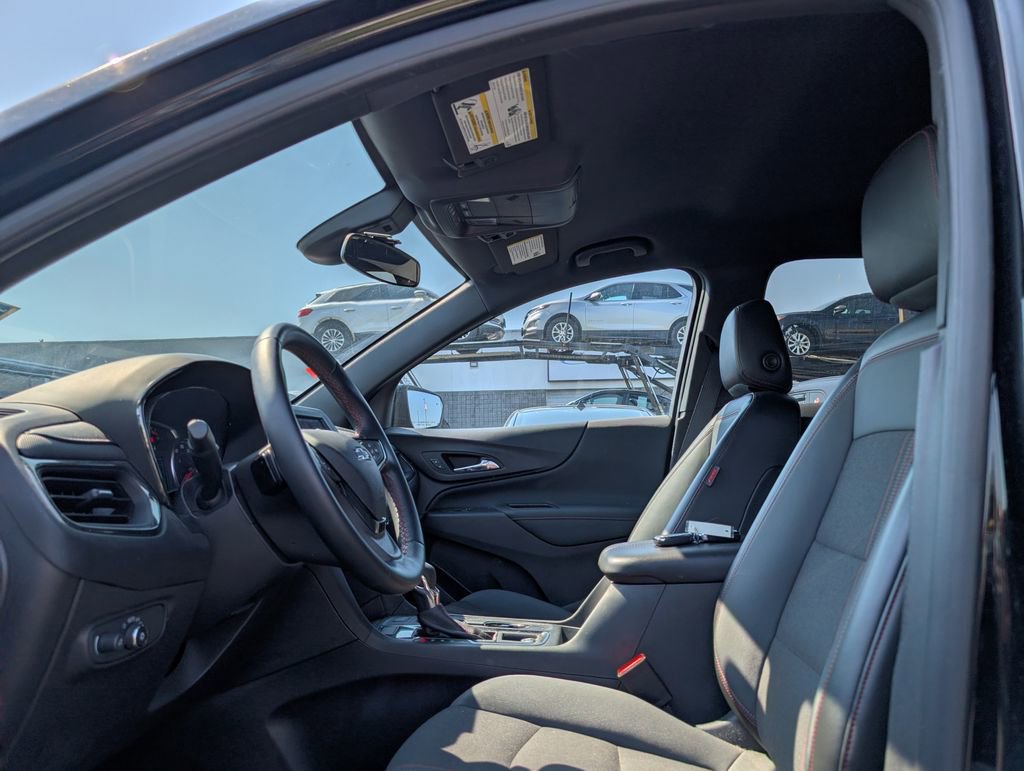 Used 2023 Chevrolet Equinox RS AWD/4WD image 13