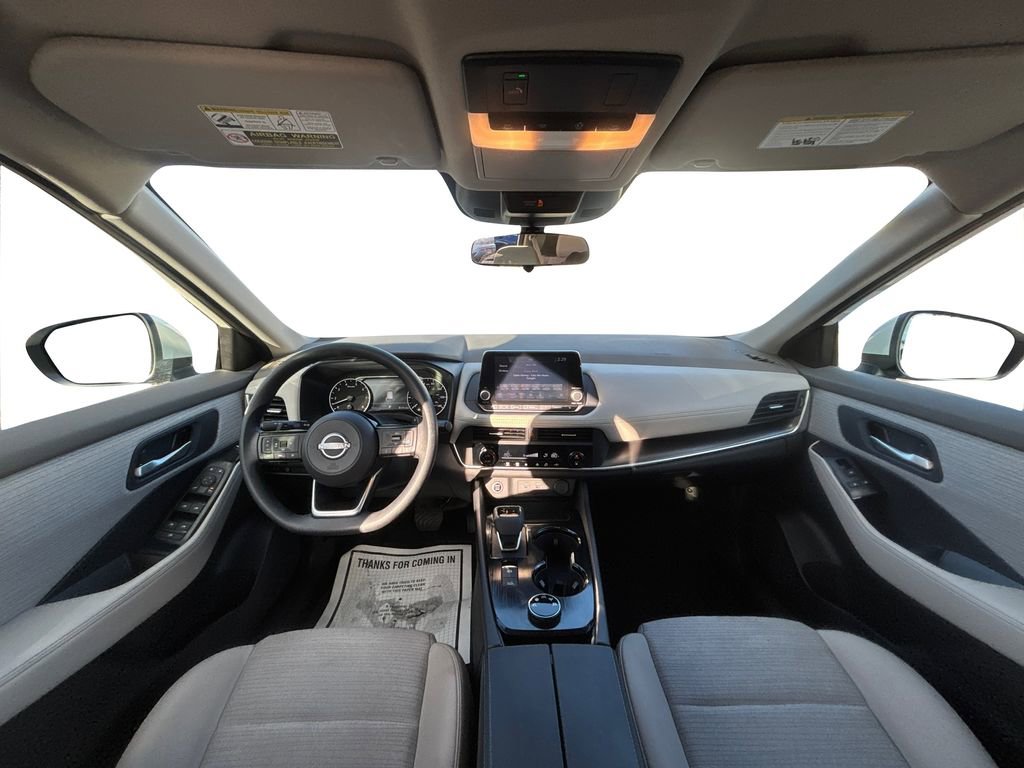 Used 2023 Nissan Rogue SV image 17