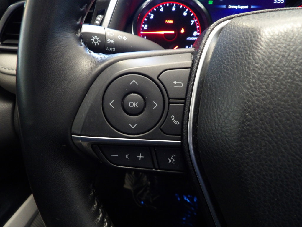 Used 2019 Toyota Camry XSE image 29