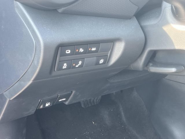 New 2025 Nissan Kicks Play S FWD image 23