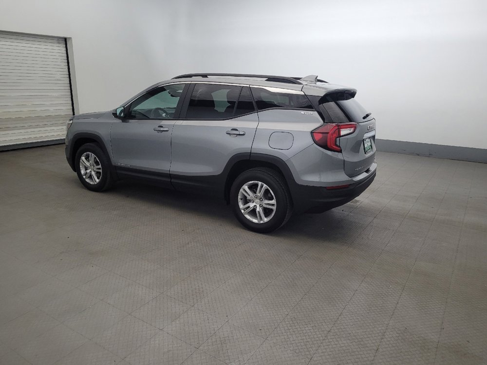 Used 2023 GMC Terrain SLE w/ Driver Convenience Package AWD/4WD image 3
