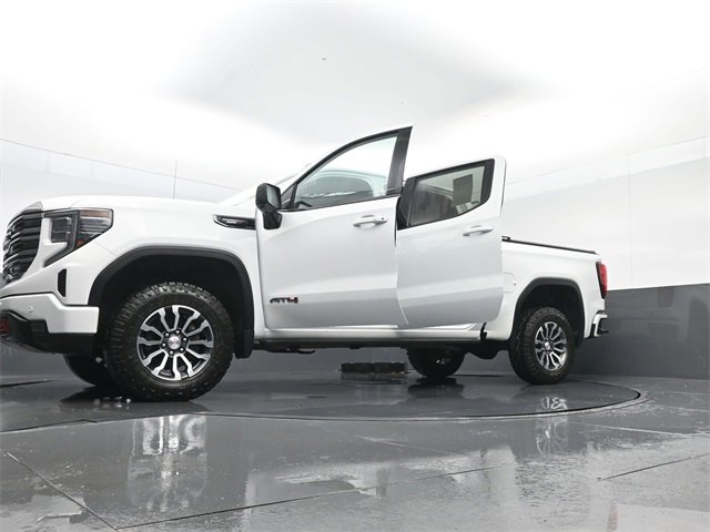 Used 2022 GMC Sierra 1500 AT4 image 34