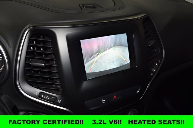 Used 2019 Jeep Cherokee Latitude Plus w/ Comfort/Convenience Group AWD/4WD image 22