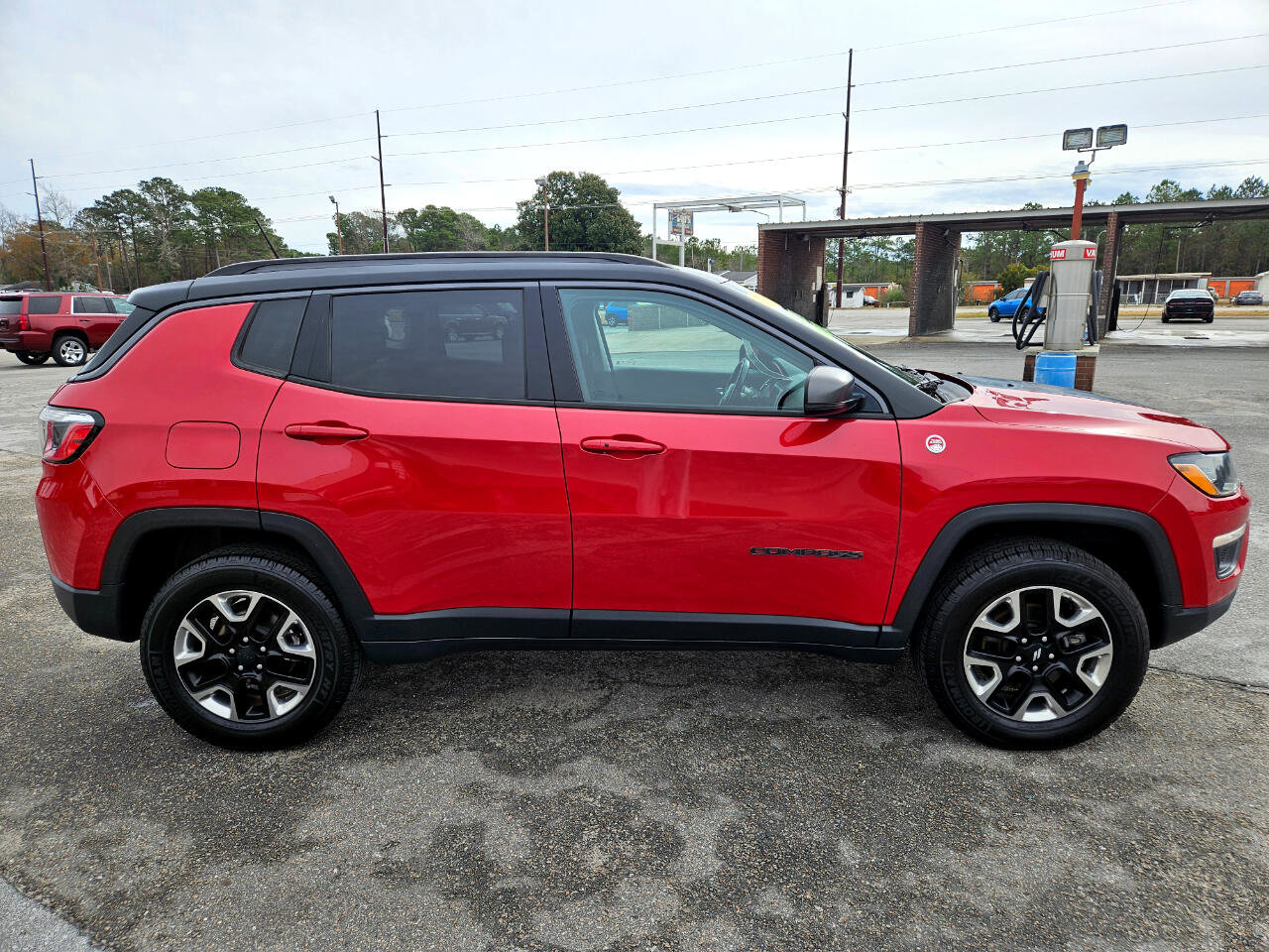 Used 2018 Jeep Compass Trailhawk w/ Cold Weather Group image 7