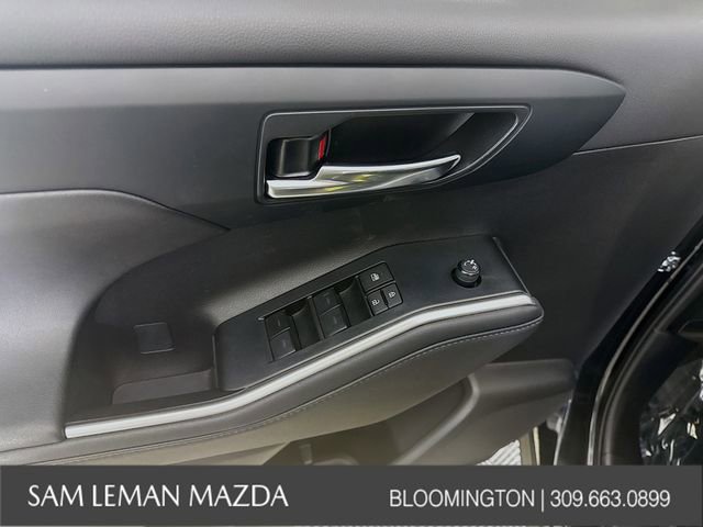 Used 2024 Toyota Highlander XLE image 17