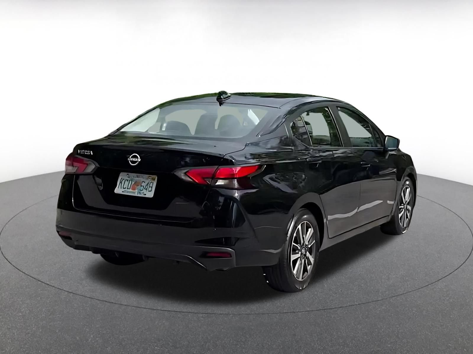Used 2025 Nissan Versa SV FWD image 15