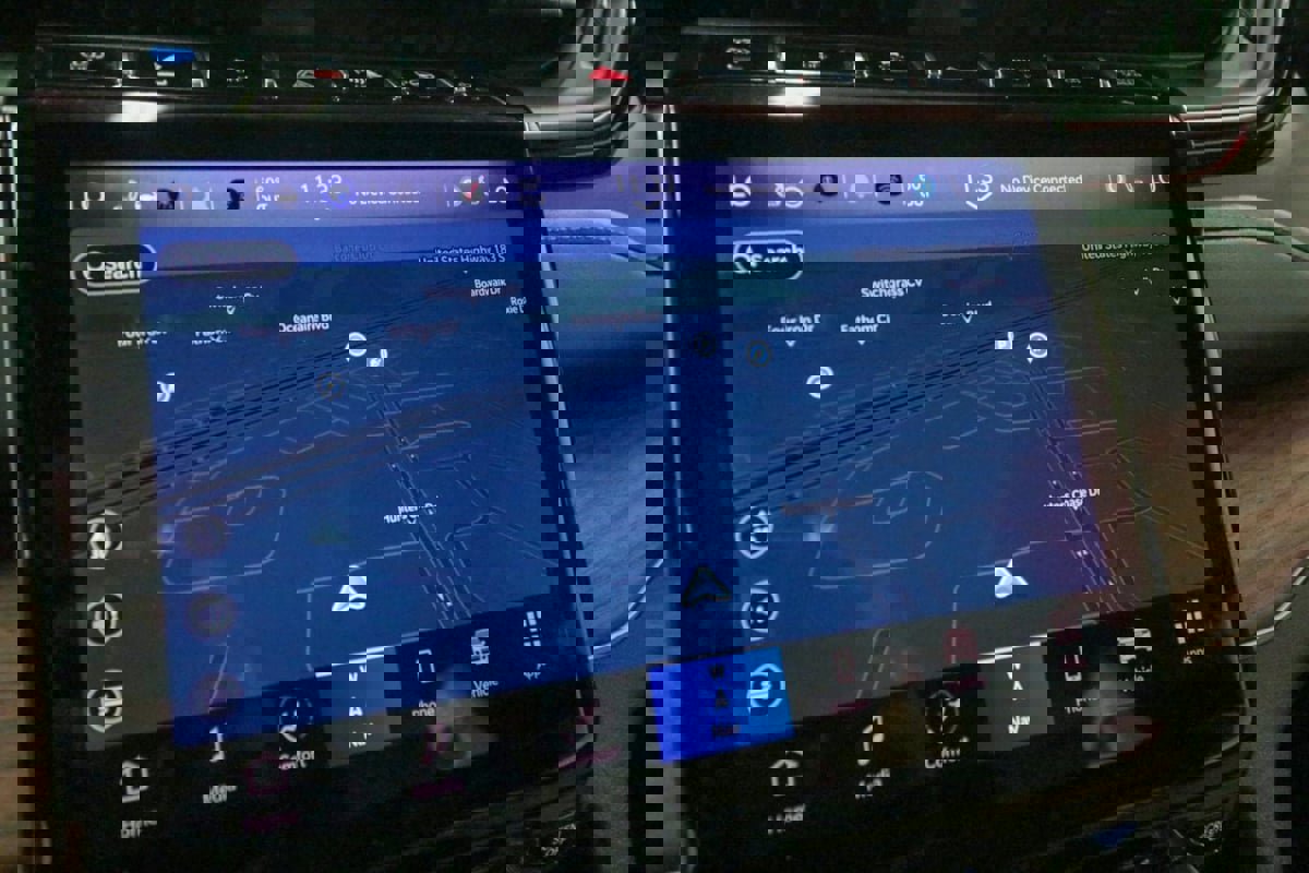 Used 2022 Jeep Grand Cherokee Summit w/ Advanced Protech Group IV image 18