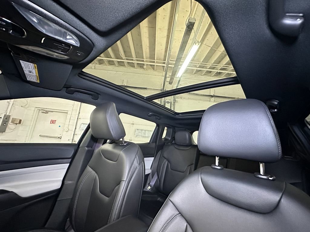 New 2026 Jeep Compass Limited w/ Sun, Sound & Navigation Group image 21