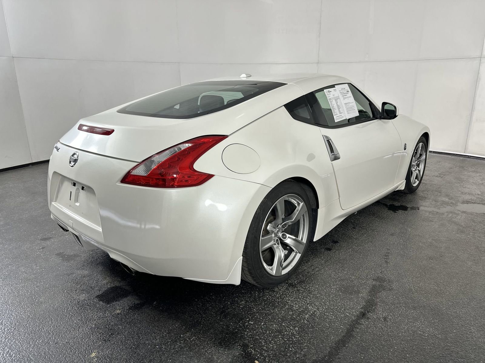 Used 2009 Nissan 370Z Touring RWD image 8
