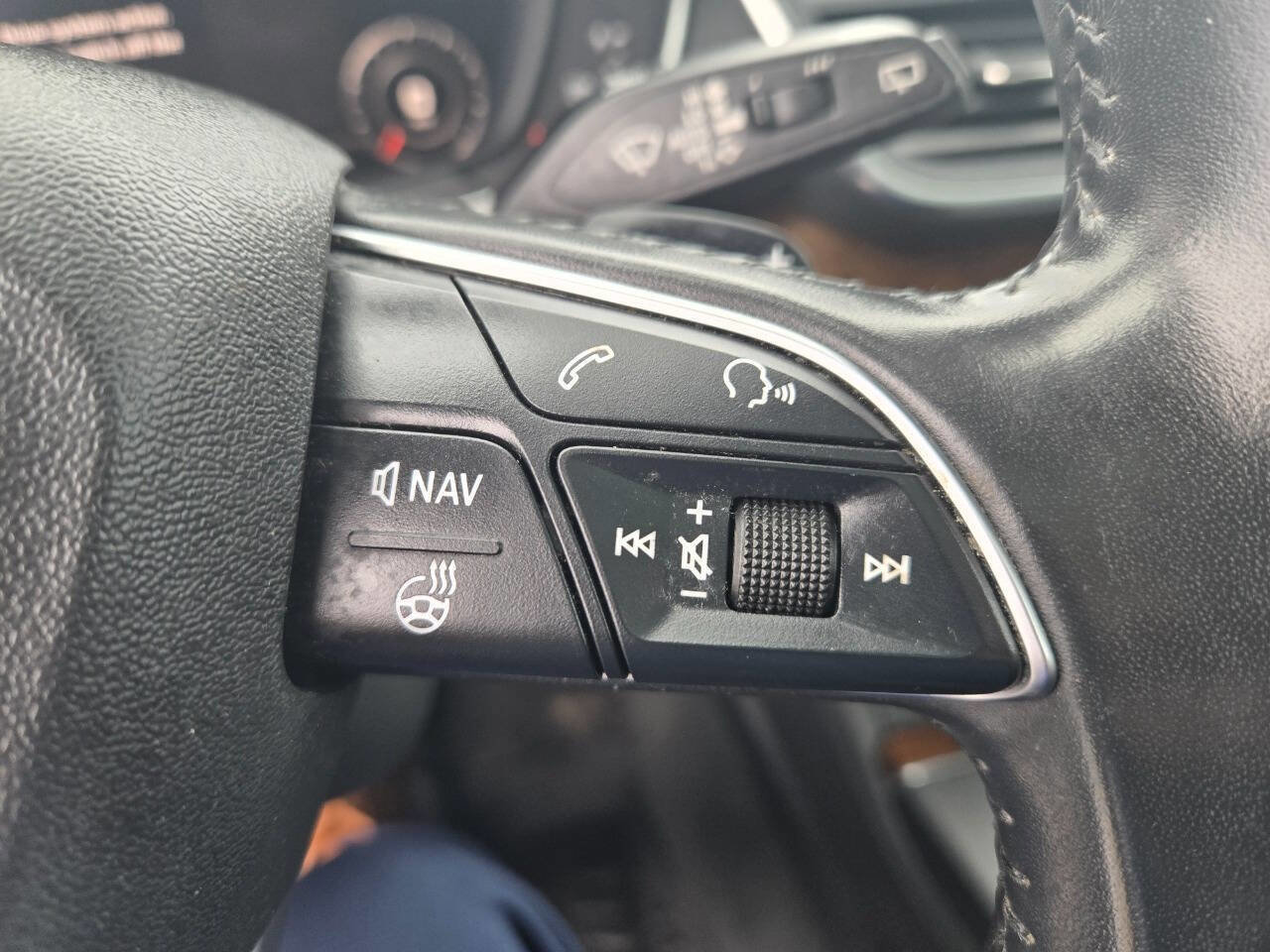 Used 2019 Audi Q5 2.0T Premium Plus w/ Premium Plus Package image 27