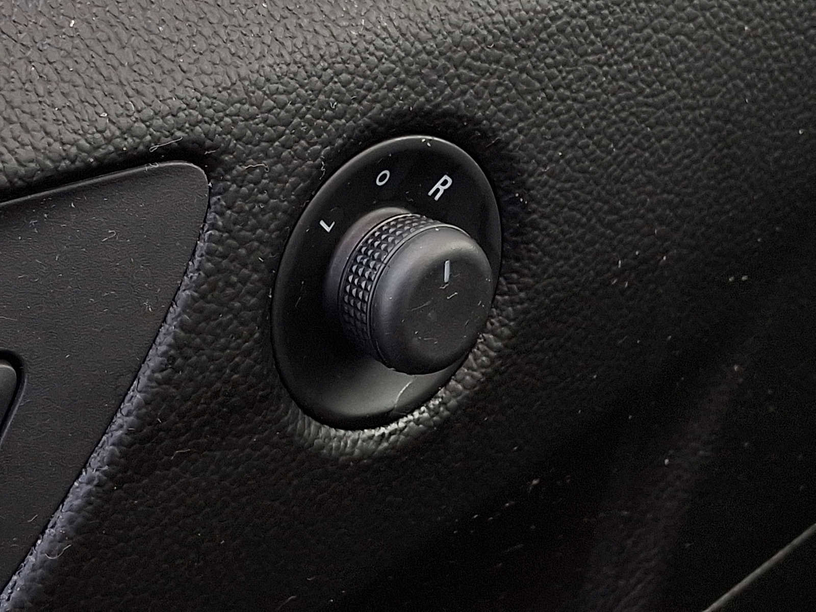 Used 2017 Chevrolet Cruze LT image 25