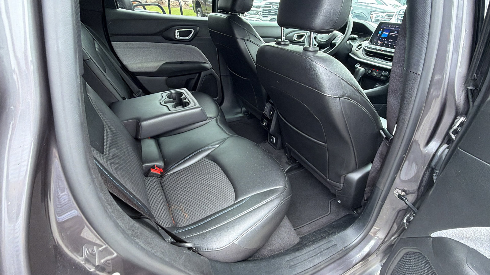 Used 2024 Jeep Compass Latitude AWD/4WD image 20