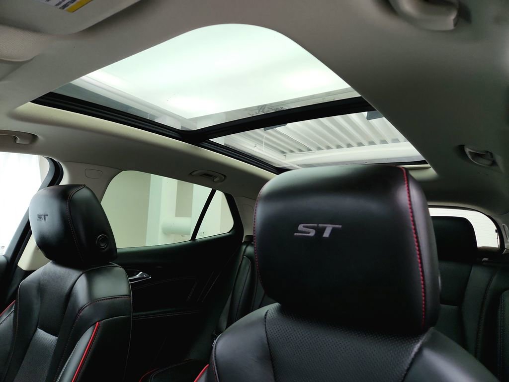 Used 2022 Buick Envision Essence w/ Technology Package I image 11