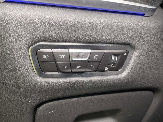 Used 2022 BMW X7 xDrive40i w/ Premium Package image 41