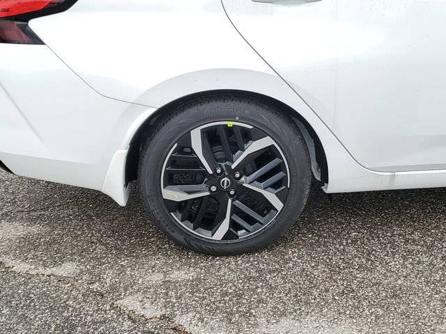 New 2025 Nissan Versa SR w/ Trunk Package image 5