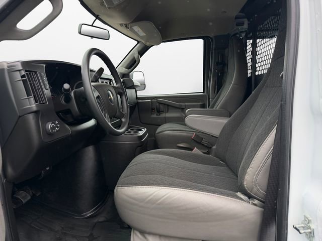 Used 2024 Chevrolet Express 2500 w/ Driver Convenience Package image 9