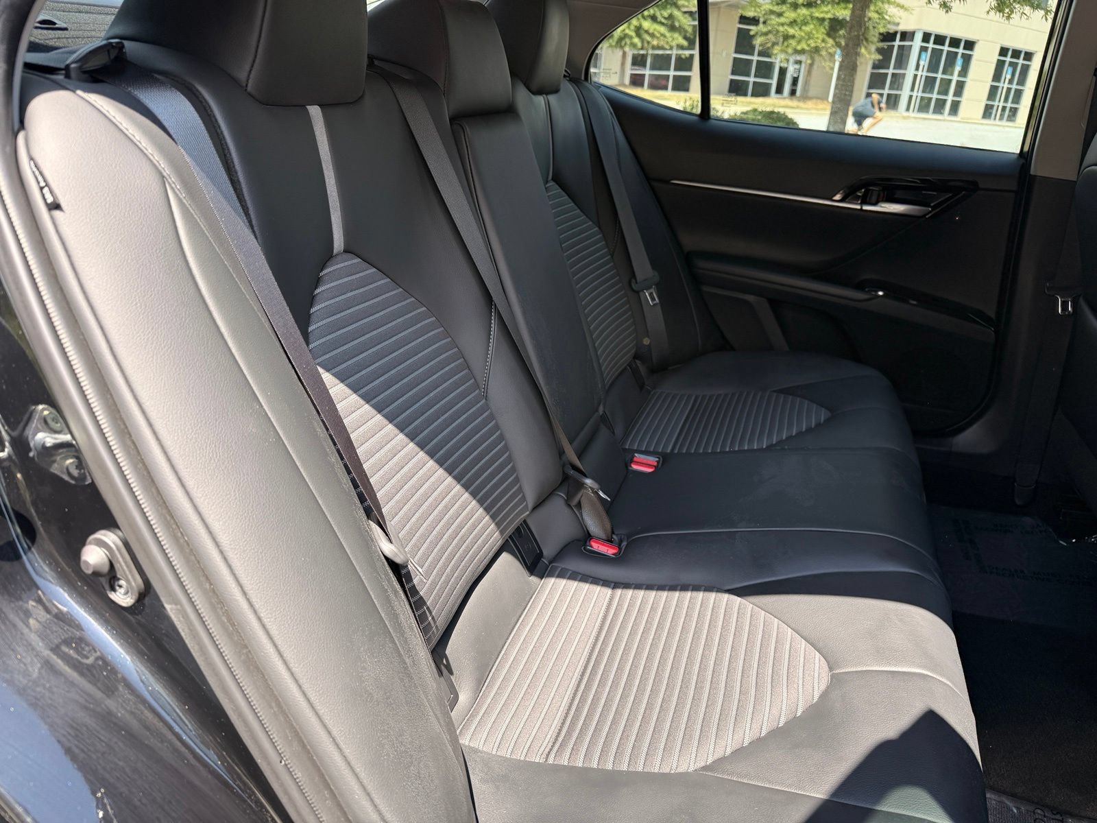 Used 2023 Toyota Camry SE w/ Cold Weather Package FWD image 42