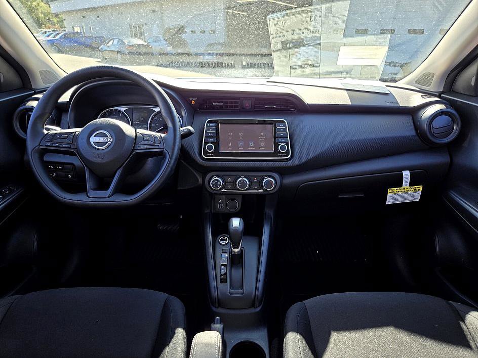 New 2025 Nissan Kicks S image 10