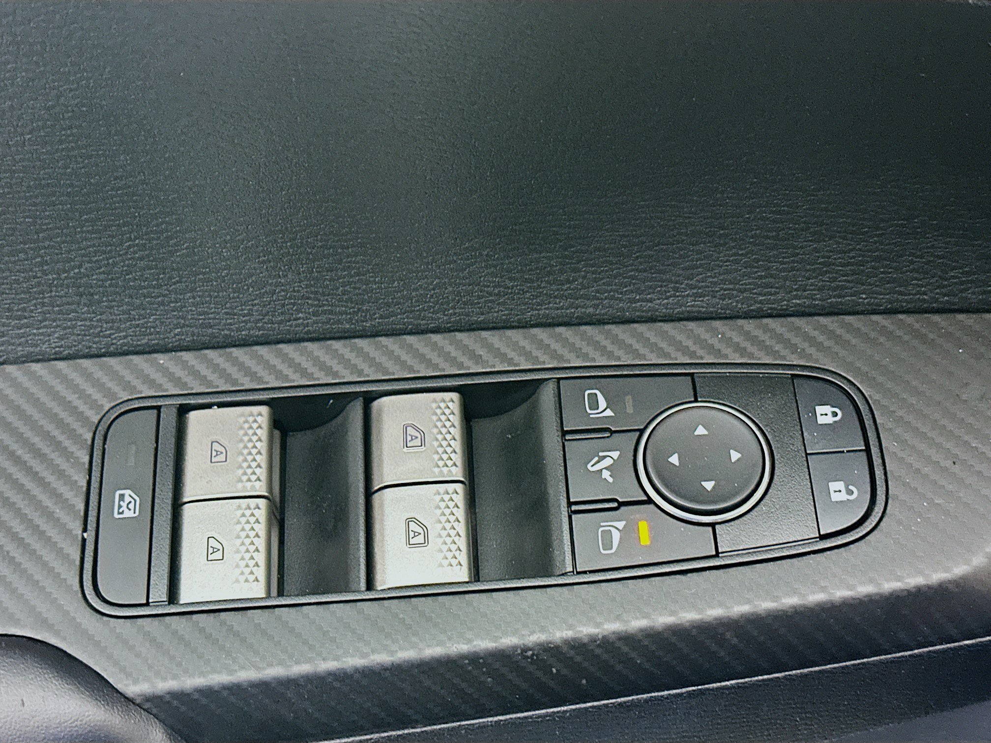 Used 2024 Mitsubishi Outlander SE AWD/4WD image 15