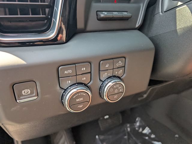 New 2026 GMC Sierra 3500 Denali Ultimate AWD/4WD image 17