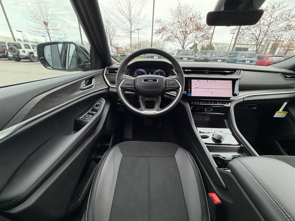 New 2026 Jeep Grand Cherokee Altitude AWD/4WD image 12