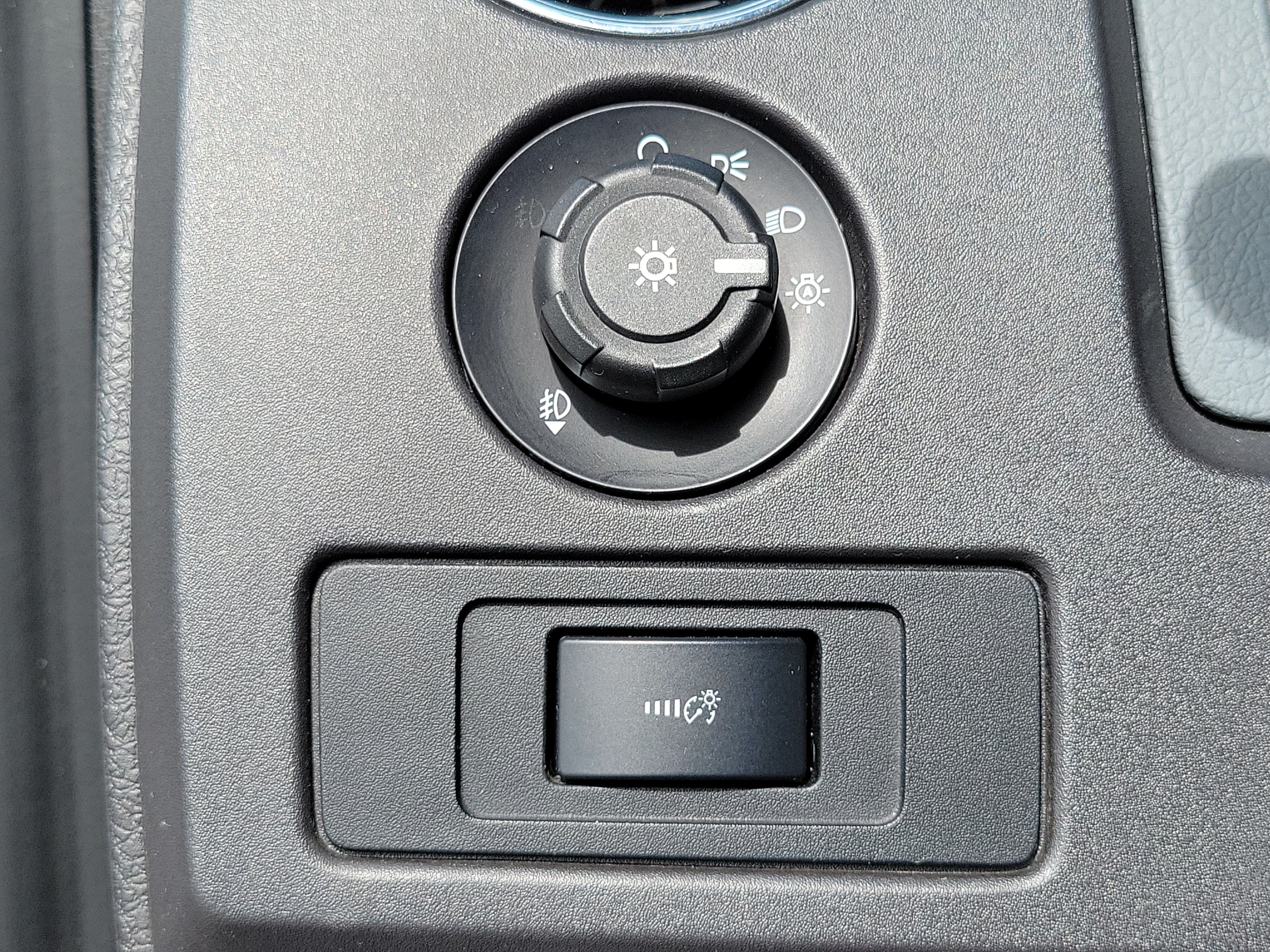 Used 2013 Ford F150 XLT w/ XLT Chrome Pkg AWD/4WD image 26