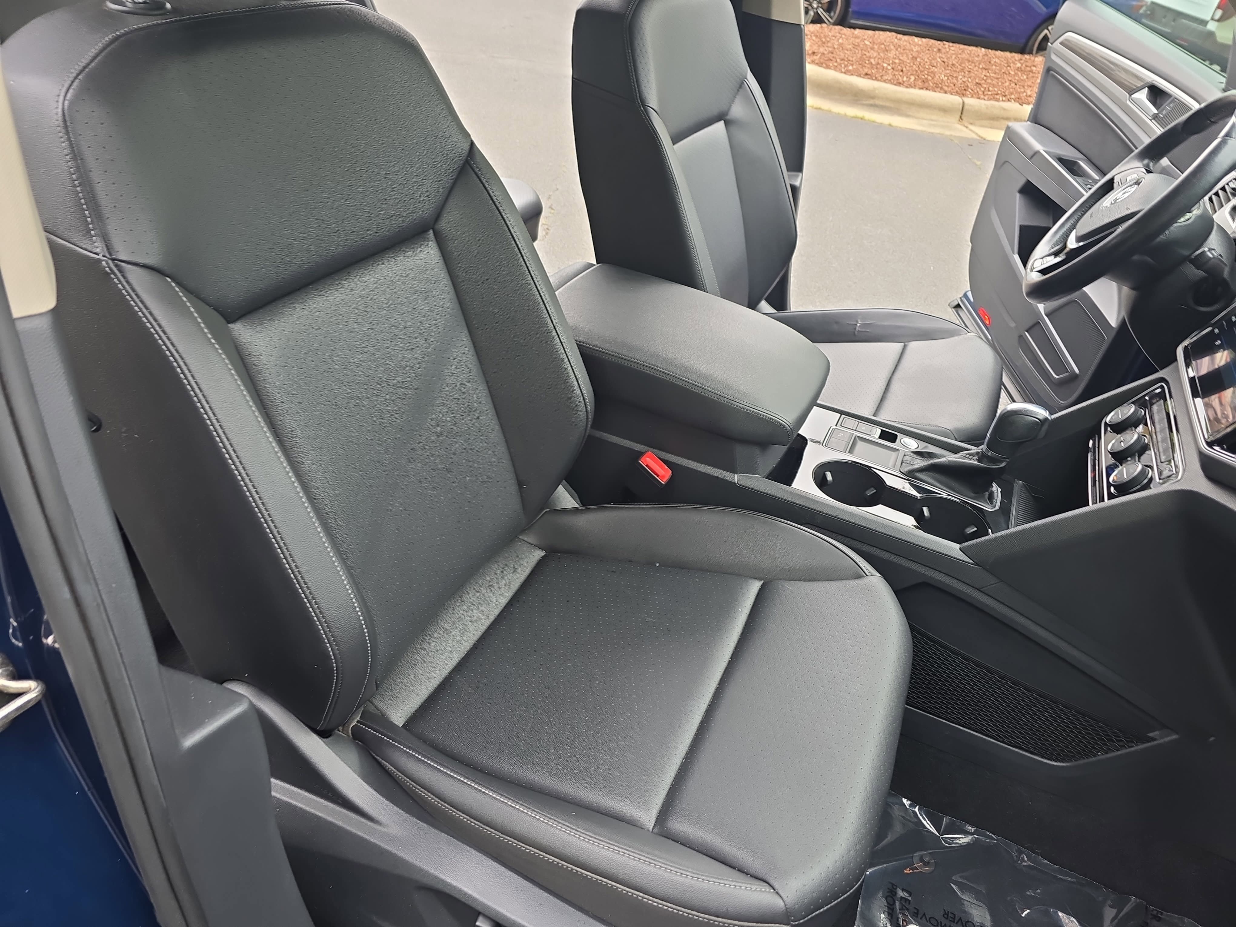 Used 2018 Volkswagen Atlas SEL w/ R-Line Package FWD image 10
