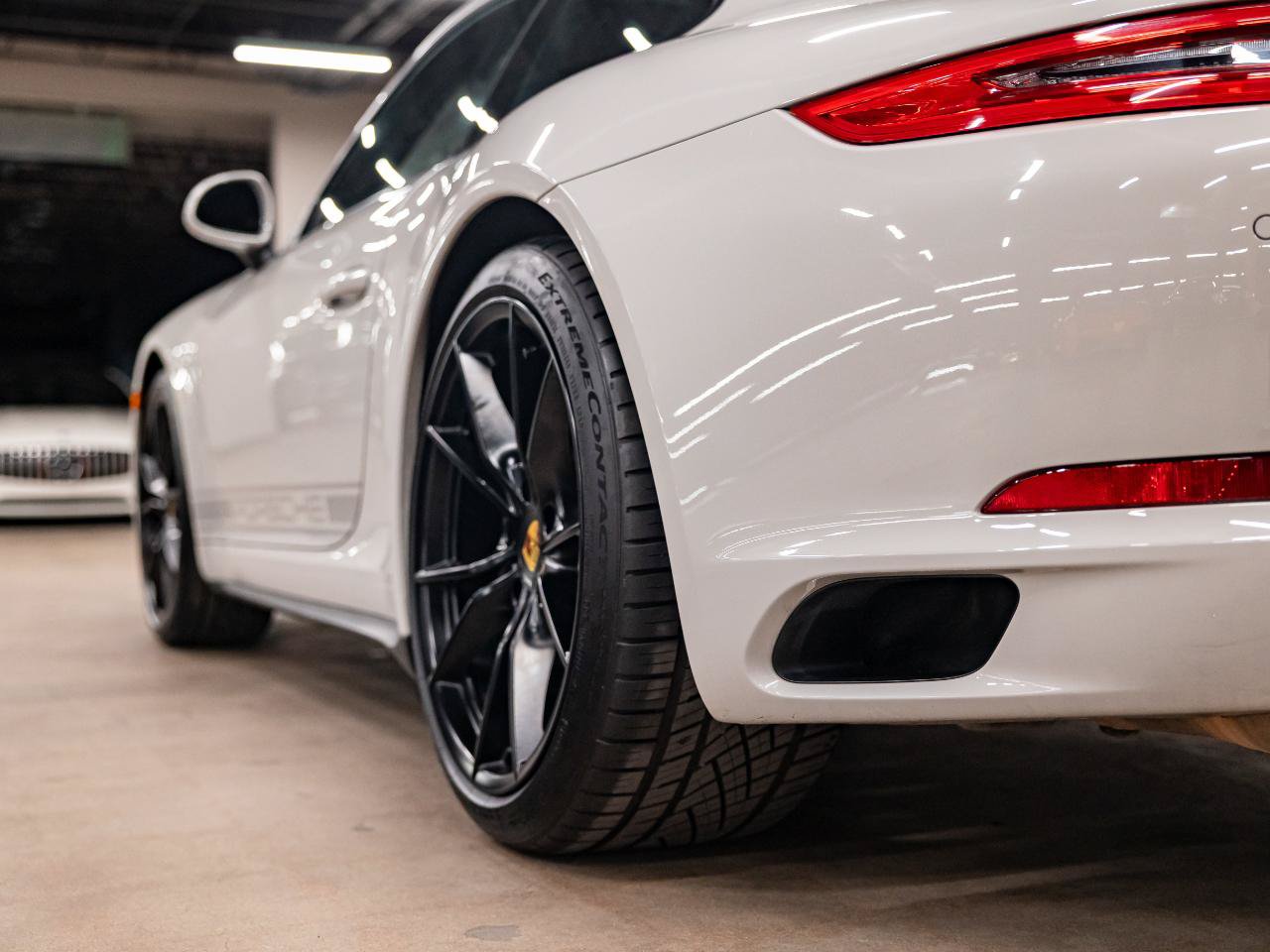 Used 2019 Porsche 911 Carrera 4 AWD/4WD image 36