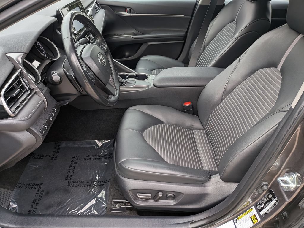 Used 2024 Toyota Camry SE FWD image 14