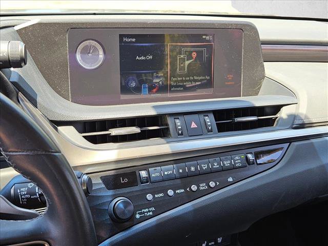 Used 2020 Lexus ES 300h w/ Premium Package FWD image 10