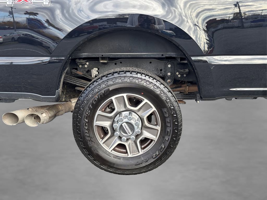 Used 2024 Ford F350 Lariat w/ Camper Package image 16
