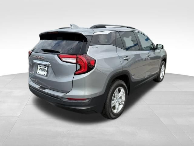 Used 2023 GMC Terrain SLE w/ Driver Convenience Package FWD image 13