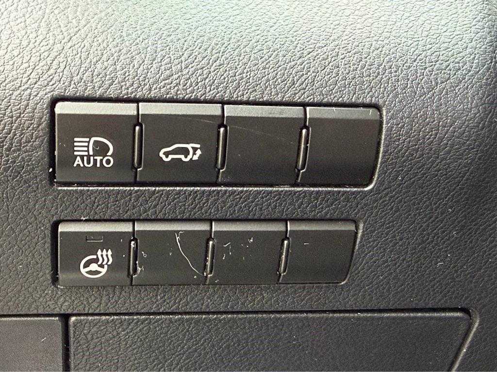 Used 2018 Lexus RX 350L w/ Premium Package image 18