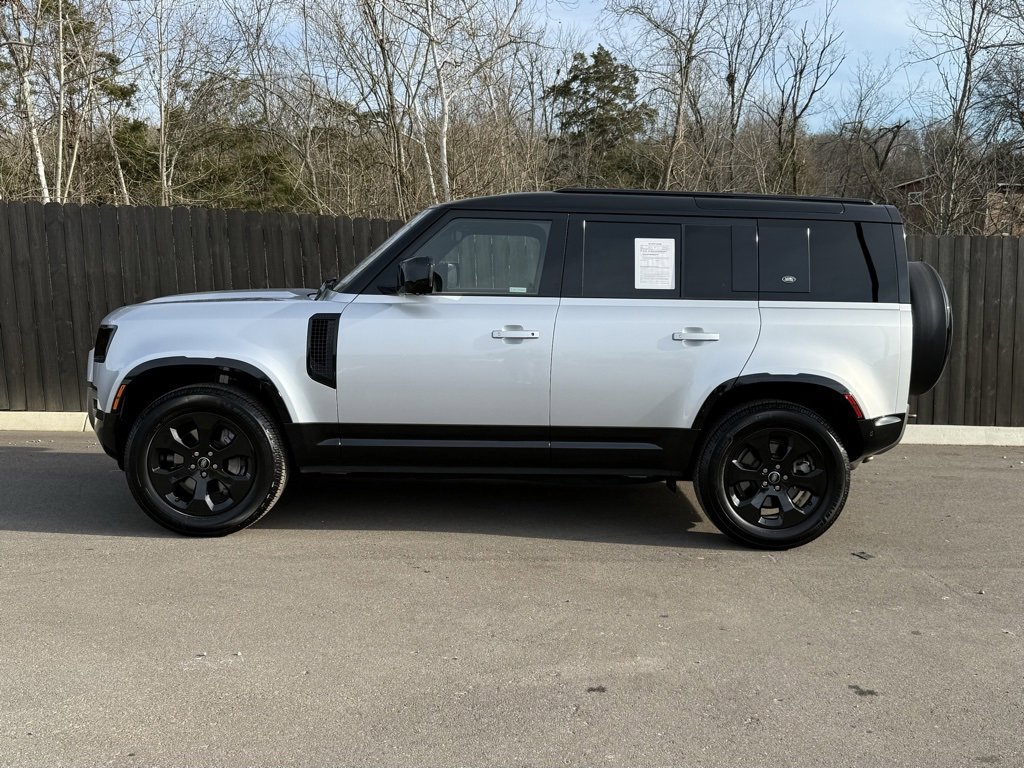 Certified 2023 Land Rover Defender 110 X-Dynamic SE image 2