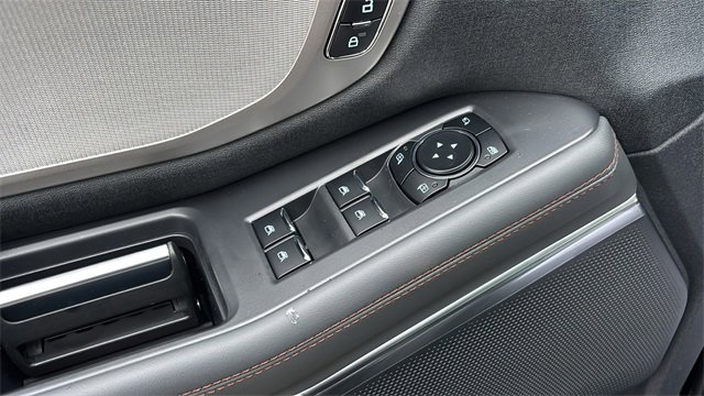 New 2025 Ford Expedition Active image 12