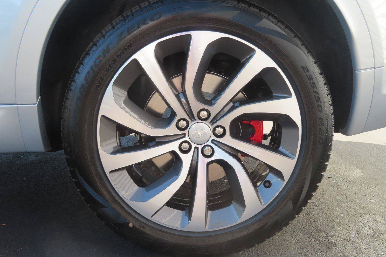 Used 2023 Land Rover Discovery Sport SE R-Dynamic AWD/4WD image 11