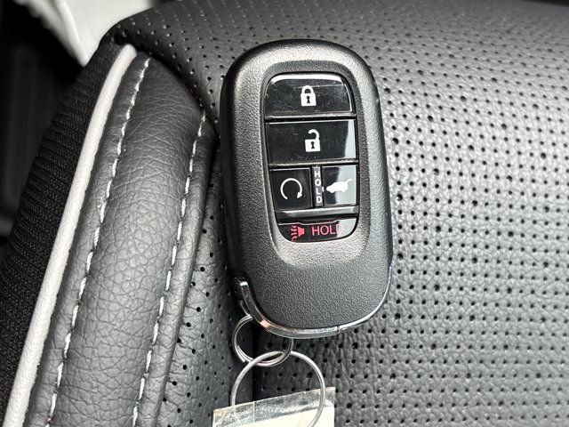 Used 2025 Honda Pilot Elite image 45