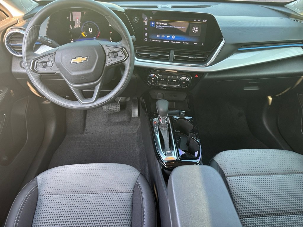 Used 2026 Chevrolet Trax LT FWD image 16