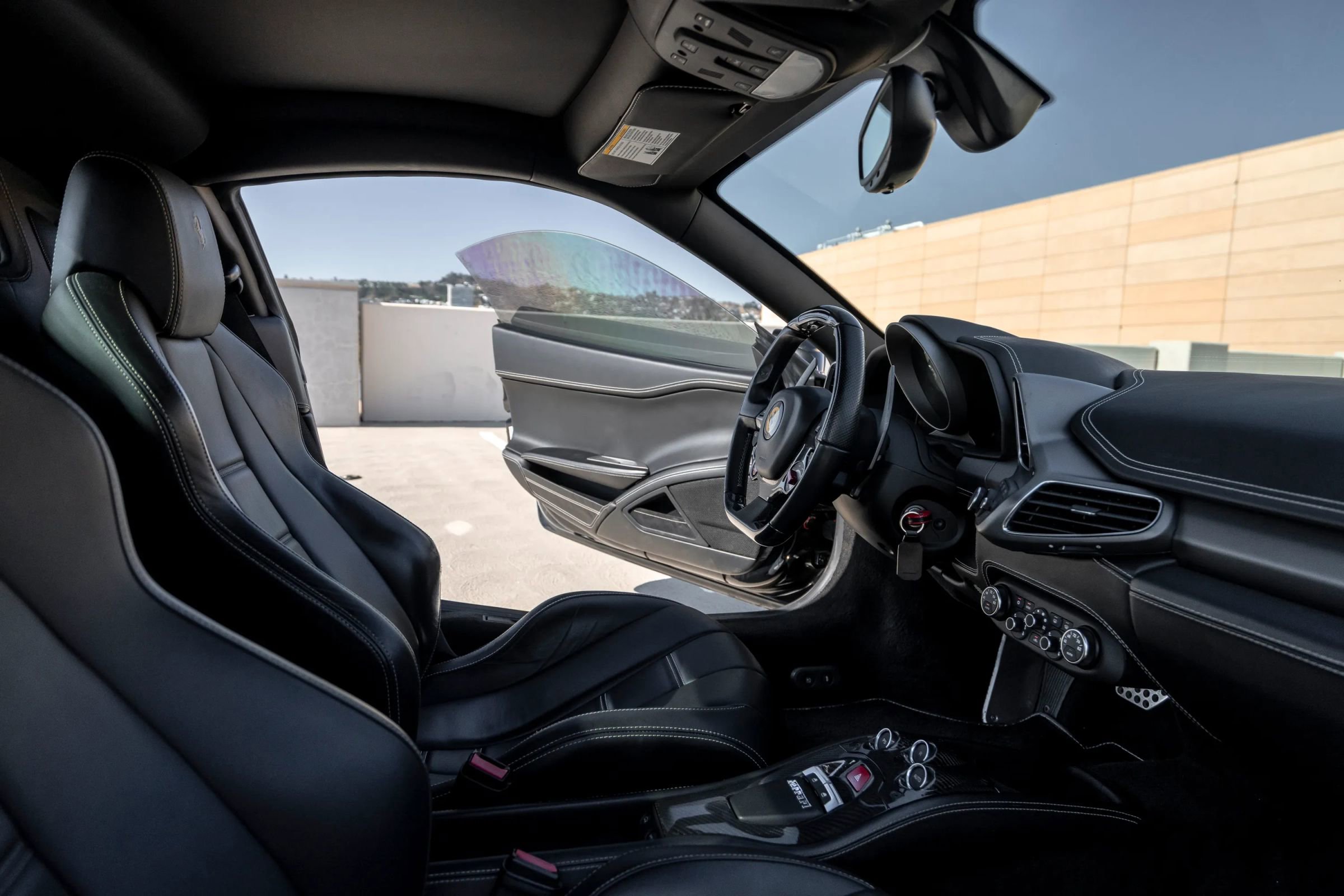 Used 2014 Ferrari 458 Italia Coupe 2D image 21