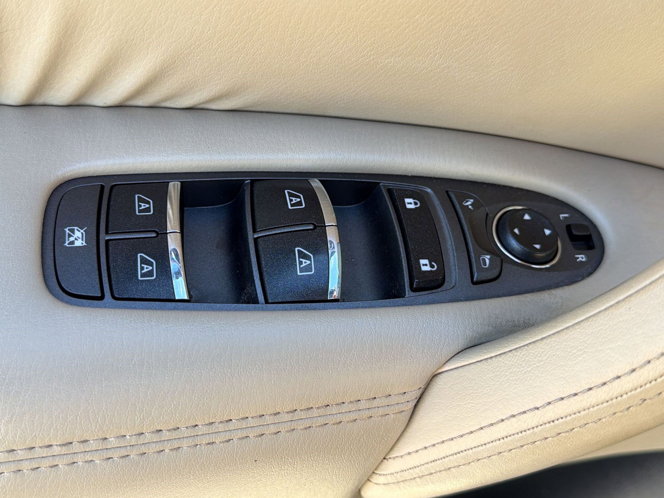 Used 2017 Nissan Armada SL w/ Technology Package image 13