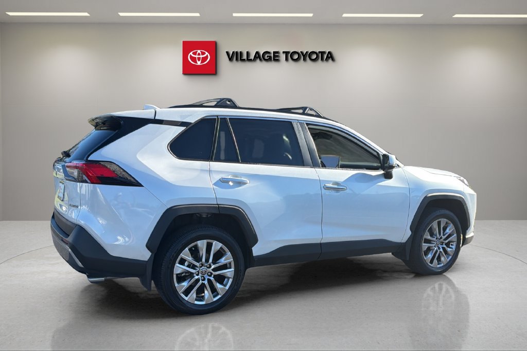 Certified 2025 Toyota RAV4 Limited w/ Advanced Technology Package FWD image 5